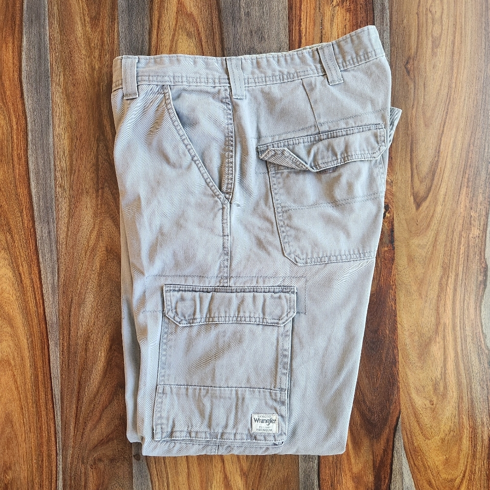 Wrangler Cargo Men's Pants 36 x 32, Six Pockets Business Casual Comfortable